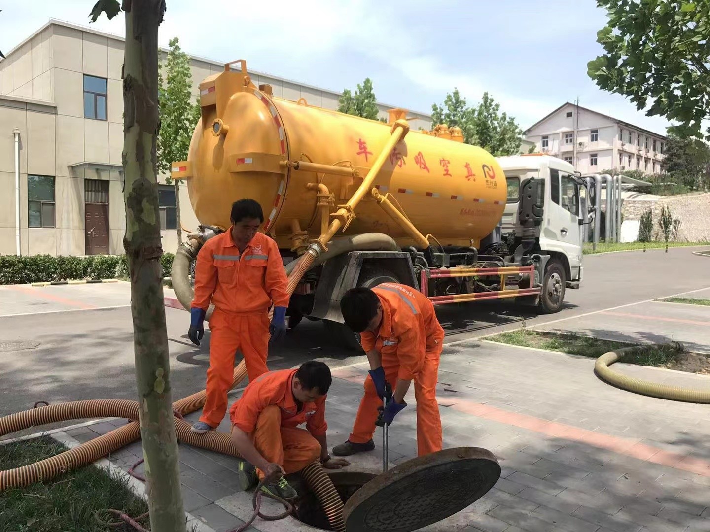 勉县化粪池清理与5-8吨吸粪车施工效率分析
